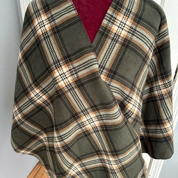 Rachel Rachel Roy reversible poncho blanket shawl - Picture 4 of 11